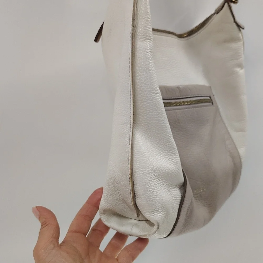 Fossil White Ivory Leather Hobo Bag Zip Beige Pocket Front Zip Top Shoulder Bag